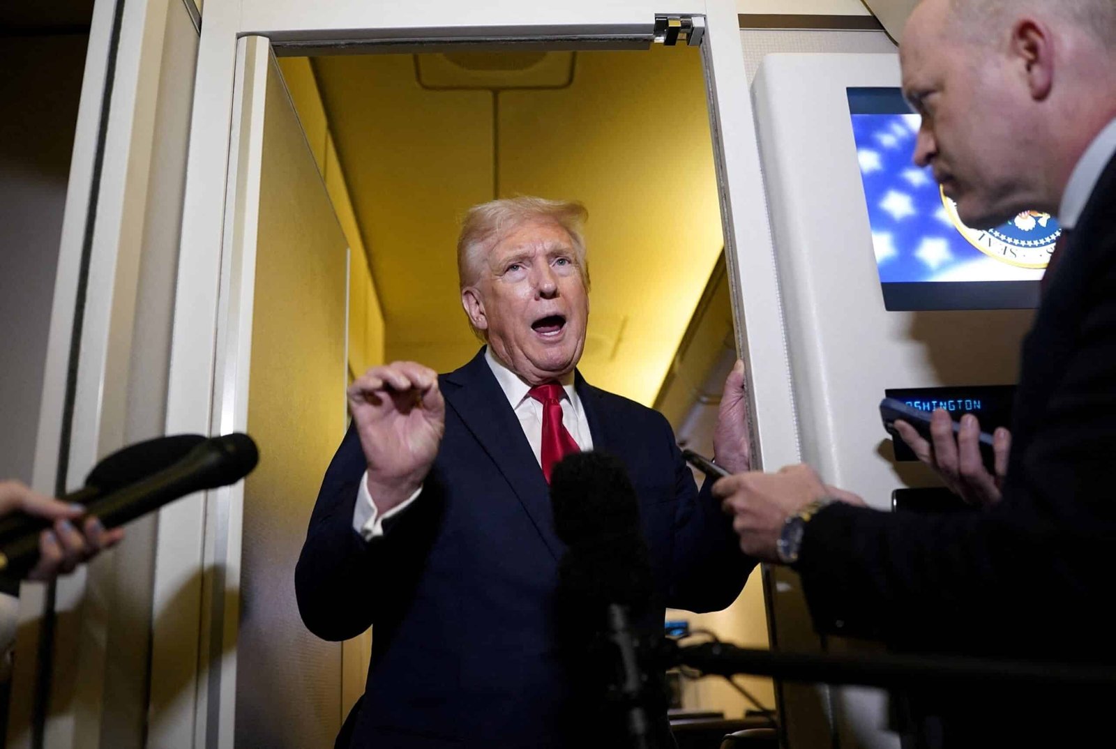 Trump Admin Live updates: Trump meets with the Salvadoran president of the White House