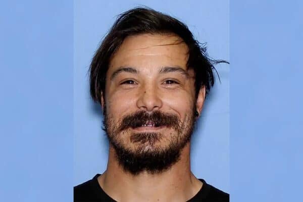 Father who killed 3 daughters was 'active dad', but the 'system failed it', says the ex -wife's lawyer