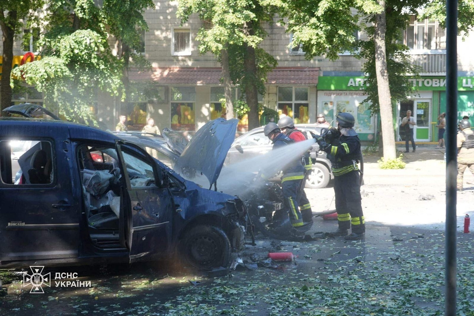 Russian attacks kill 7 in Ukraine hours after the last peace conversations