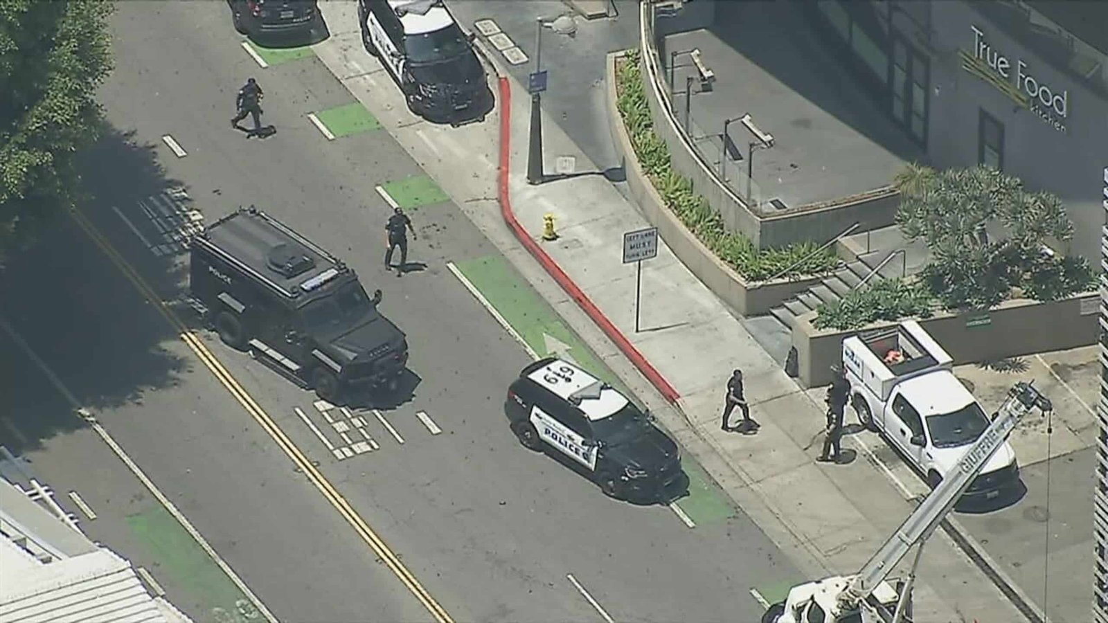 Santa Monica's shooting injury officer, seek suspicious in progress: Police