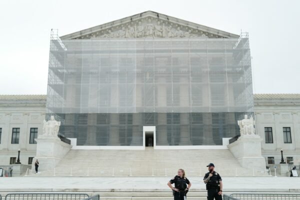 The Supreme Court allows Trump to move forward with mass shooting plans, reorganization of the federal government The Supreme Court allows Trump to move forward with mass shooting plans, reorganization of the federal government